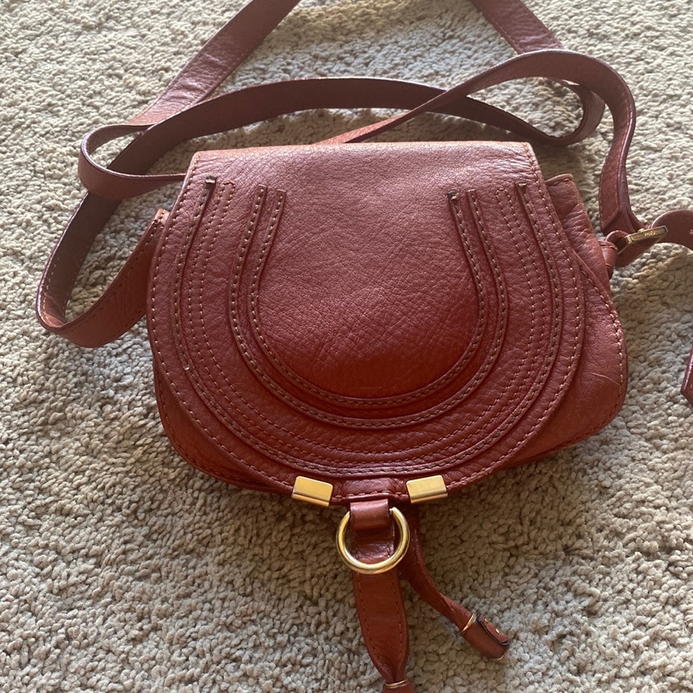 Chloe crossbody in mauve. Perfect for all seasons. In really good condition.